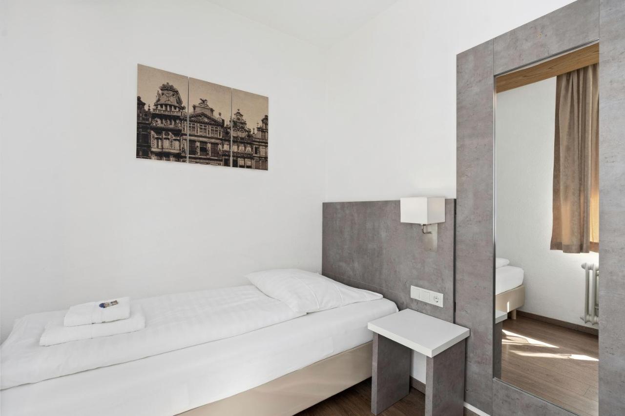 Hotel Adler Фридрихсхафен Экстерьер фото