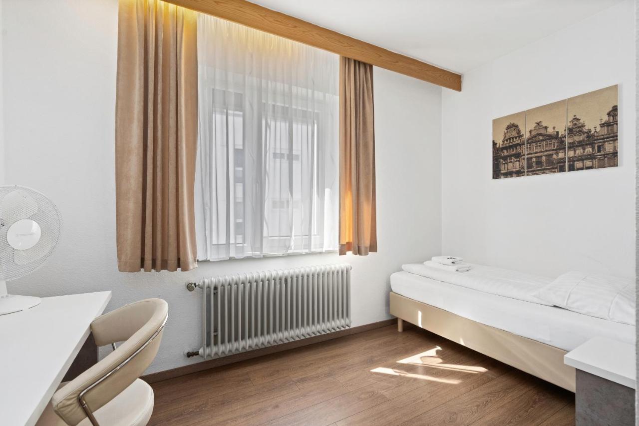 Hotel Adler Фридрихсхафен Экстерьер фото