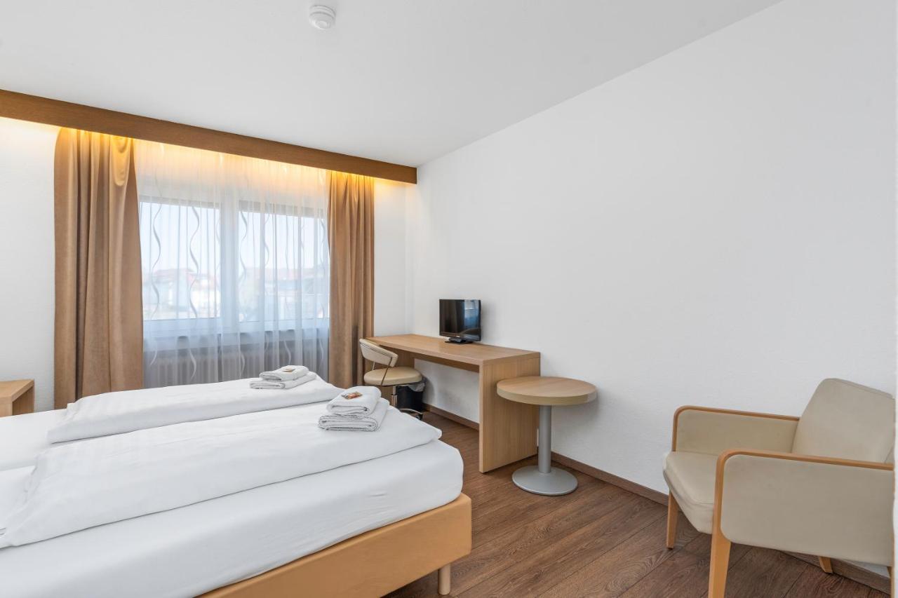 Hotel Adler Фридрихсхафен Экстерьер фото
